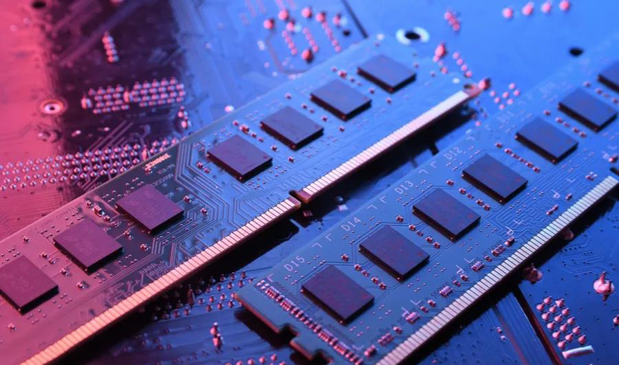 從DDR4退場到DDR5/HBM接力：存儲芯片產(chǎn)業(yè)正經(jīng)歷怎樣的一場洗牌？